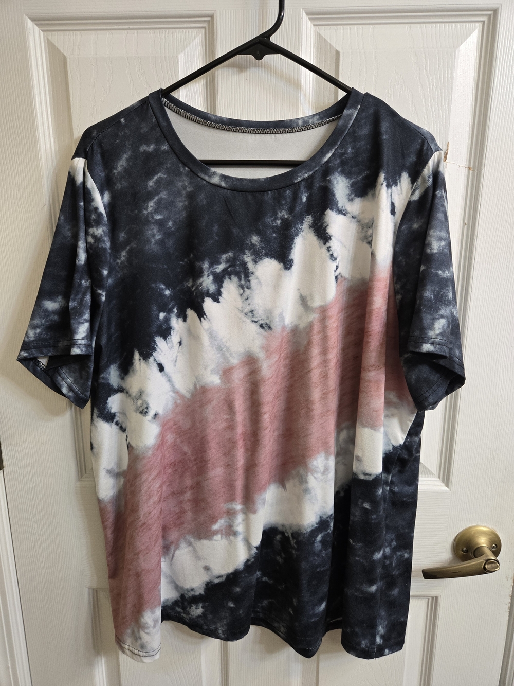 SHEIN Black White and Pink Diagonal Tie-Dye Short Sleeve Tee